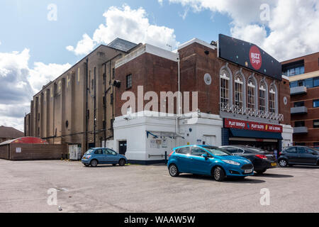 Buzz Bingo auf der Bath Road, Slough, Großbritannien belegt den alten Adelphi Theatre. Stockfoto