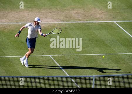 Mischa Zverev in Deutschland spielen Vorhand gegen Mikhail Kukushkin von Kasachstan. Natur Tal Internationale 2018 - Freitag, 29 Juni, 2018 - Männer si Stockfoto