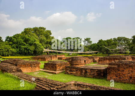 Strukturen aus dem 2. Jahrhundert v. Chr. in Mayadevi Tempel Lumbini Stockfoto