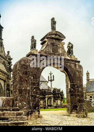 Finistère (29) Enclos paroissial de Saint-Thegonnec // Frankreich. Finistère (29) Saint-Thegonnec, ummauerten Pfarrei Stockfoto