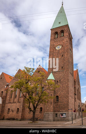 Skyline und Turm der St. Andreas Kirche in Kopenhagen, 16. August 2019 Stockfoto