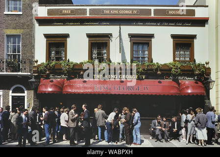 Der König George IV Kneipe, Montpelier Square. London (inzwischen abgerissenen) ca. 80er Jahre Stockfoto