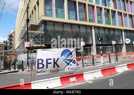 Crossrail Farringdon östlichen Ticket Halle Gebäude Baustelle auf Long Lane in der Nähe von Smithfield Market in der City von London England UK KATHY DEWITT Stockfoto