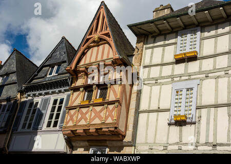 Quimper. Fachwerkhäuser in der mittelalterlichen Stadt. Abteilung Finistere. Bretagne. Frankreich Stockfoto