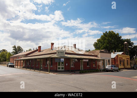 CHILTERN, Australien - 3. April 2017: Die malerische Goldgräberstadt der Chiltern in der Viktorianischen High Country in Australien. Stockfoto