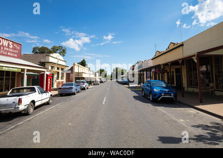 CHILTERN, Australien - 3. April 2017: Die malerische Goldgräberstadt der Chiltern in der Viktorianischen High Country in Australien. Stockfoto