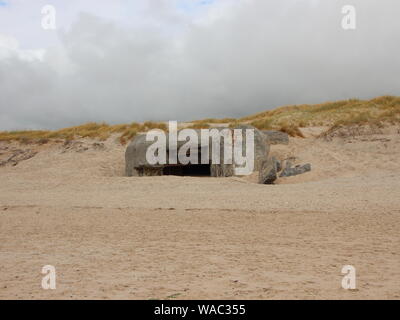 Canon Loch Bunker der Atlantikwall in WW2 an der Westküste von Dänemark Stockfoto