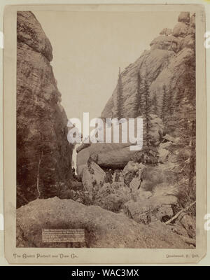 Unser Picknick Party am Sonntag Gulch. Zwischen den Mauern der großartigste Berge Der dakotas fotografiert, in der Nähe von Custer Stadt an der B.&M. Ry/Die Grabill Portrait und Co., Deadwood, S. Dak. Stockfoto