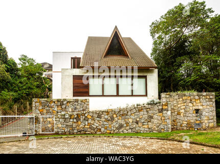 Südlich der Brasilianischen Mittelschicht Haus. Forianopolis Santa Catarina, Brasilien. Stockfoto