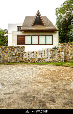 Südlich der Brasilianischen Mittelschicht Haus. Forianopolis Santa Catarina, Brasilien. Stockfoto