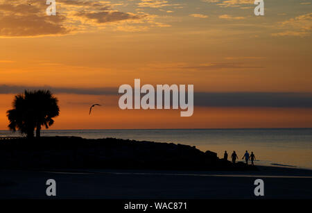 Sonnenaufgang über dem Meer. St Simons Island Georgia Stockfoto
