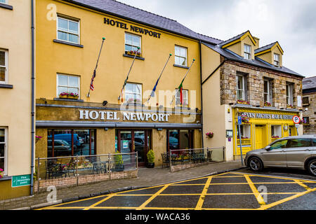 Dorf von Newport im County Mayo im Nordwesten Irlands Stockfoto