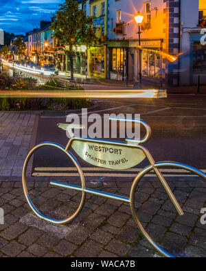 Night Street Szenen der Stadt Westport, Grafschaft Mayo, Irland Stockfoto