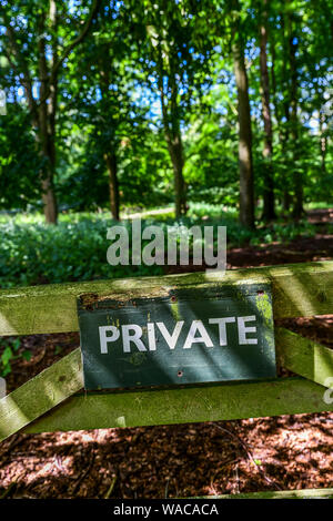 Blenheim Palace. Private Zeichen auf dem Gelände des englischen Country Estate. Privates Land/Sicherheit. Woodstock, Oxfordshire, England, Vereinigtes Königreich. Stockfoto