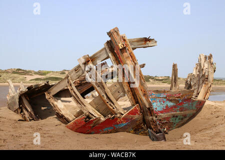 Schiffswrackboot am Crow Point, in der Nähe von Croyde Devon Stockfoto