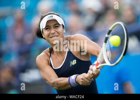 Aegon International 2016, Eastbourne, England - Heather Watson von GBR-Spielen mit zwei rückhand gegen Elena Vesnina Russlands übergeben. Montag, 20, Juni, Stockfoto