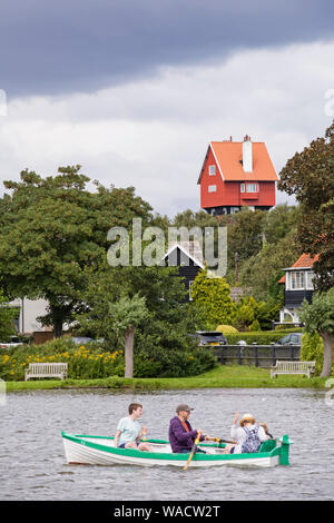 Das Haus in den Wolken bei Damme ein Dorf an der Küste an der Küste von Suffolk, England, Großbritannien Stockfoto