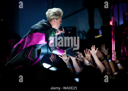 Toronto, Kanada. 18 Aug, 2019. Alecia Beth Moore, professionell, bekannt als Rosa (stilisiert als P!nk) eine ausverkaufte Show in Toronto. Credit: SOPA Images Limited/Alamy leben Nachrichten Stockfoto