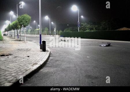 Schäden, die durch die Explosion, die angeblich Ergibt 2 Tote, 12 Vermisste Personen und 18 verletzte Personen, bei Yima Vergasungsanlage von Henan Co Stockfoto