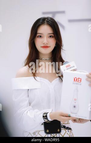 Chinesische Schauspielerin Jelly Lin oder Lin Yun besucht eine Werbeveranstaltung für Liby in Shanghai, China, 6. Juli 2019. Stockfoto