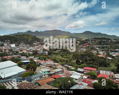 Häuser in der Stadt matagalpa Nicaragua Antenne drone Ansicht Stockfoto