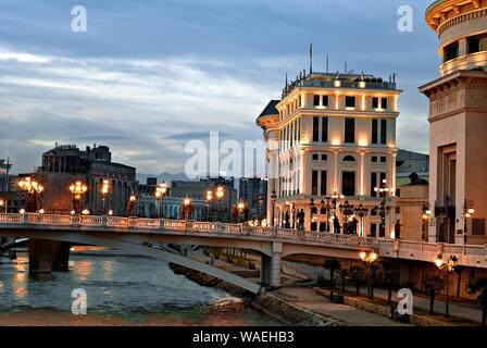 Brücke über den Fluss Vardar Skopje; Norden; Mazedonien; Stockfoto