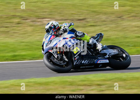 Christian Iddon auf dem Tyco Racing BMW S 1000 RR bei BSB Cadwell Park 2019 Stockfoto