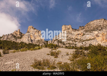 Blockschutthalden und La Grande Pigne Ridge im Tal de Combeau Regionaler Naturpark Vercors Frankreich Stockfoto