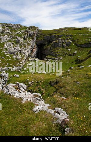 Höhle, wo choughs Rasse Font d'Urle Regionaler Naturpark Vercors Vercors Frankreich Stockfoto