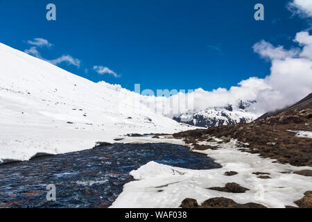 Gletscherfluss im Nullpunkt, Sikkim, Indien. Stockfoto