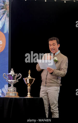 BBC streng Come Dancing Richter Bruno Tonioli am 2019 Southport Flower Show. Stockfoto