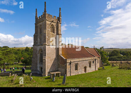 Imber Kirche, St Giles Kirche, am Tag der offenen Tür für Besucher zu sehen, die verlassenen Geisterdorf von imber auf Salisbury, Wiltshire UK im August Stockfoto