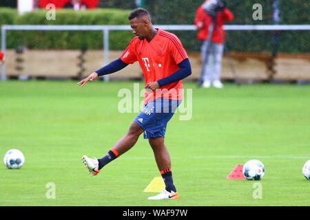 München, Deutschland. 20 Aug, 2019. München, Deutschland 20. August 2019: 1. BL-19/20 - FC Bayern München Ausbildung 20.08.2019 Jerome Boateng (FC Bayern München), Aktion/Single Image/Freisteller/| Verwendung der weltweiten Kredit: dpa/Alamy leben Nachrichten Stockfoto