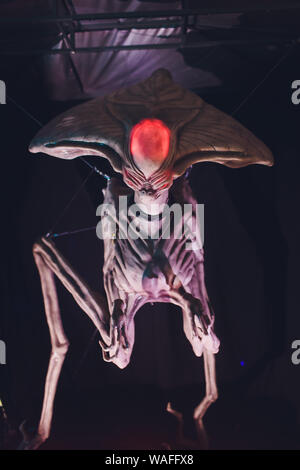 Außerirdische Außerirdische in einem Versuchslabor im UFO Stockfoto