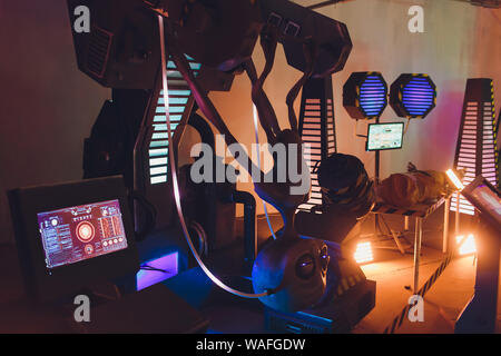 Außerirdische Außerirdische in einem Versuchslabor im UFO. Stockfoto