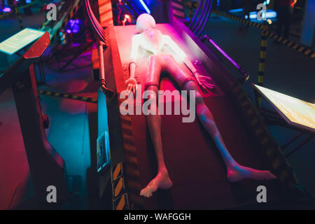 Außerirdische Außerirdische in einem Versuchslabor im UFO Stockfoto