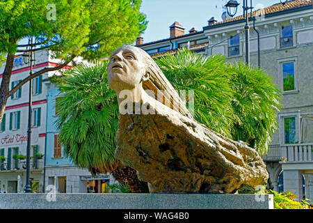 "Kunstwerk, Il Monumento ai valorosi Aviatori del Reparto Alta Velocità''''', Desenzano del Garda Italien (Italia), 30077209 Stockfoto