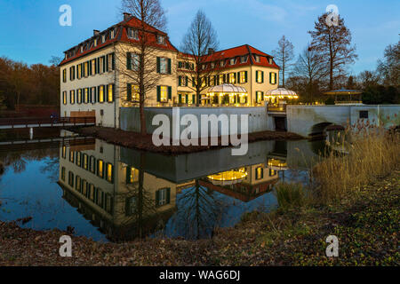 2010, Abend, Abend, Dämmerung, Abendlicht, Abendstimmung, Architektur, Außen, field recording, Barock, Gebäude, Beleuchtung, moun Stockfoto