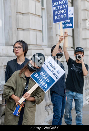 London, 20. August 2019 Pro Demokratie Hong Kong Demonstranten außerhalb des Cabinet Office in Whitehall London Credit Ian DavidsonAlamy leben Nachrichten Stockfoto