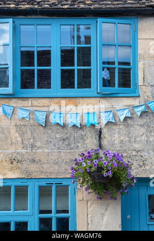 Cotswold Cottage entlang Gloucester Straße Winchcombe, Gloucestershire, England Stockfoto