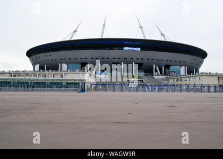 Sankt Petersburg, Russland, Juli 2019. Ein Schuß von Gazprom Arena, das neue Fußballstadion. Stockfoto
