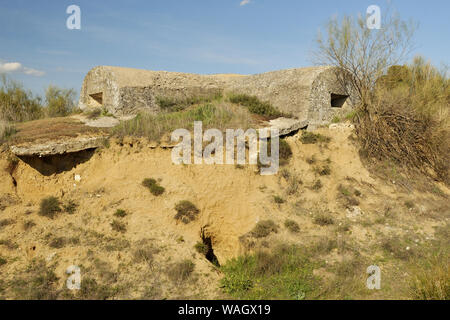 Kreuzförmige machine-gun Nest aus dem Spanischen Bürgerkrieg (1936-39) in Quijorna, Madrid. Stockfoto