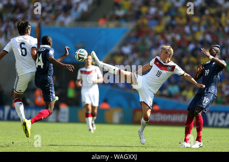 Rio de Janeiro, 4. Juli 2014. Spieler, die in Frankreich gegen Deutschland für die Weltmeisterschaft 2014 im Maracanã-Stadion in Rio de Janeiro, Brasilien, antreten. Stockfoto