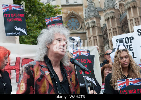 Old Palace Yard, London, UK. 8. September 2015. Bis zu 150 Demonstranten versammeln sich in das Alte Schloss Hof gegenüber der Häuser des Parlaments zu hören Reden ag Stockfoto