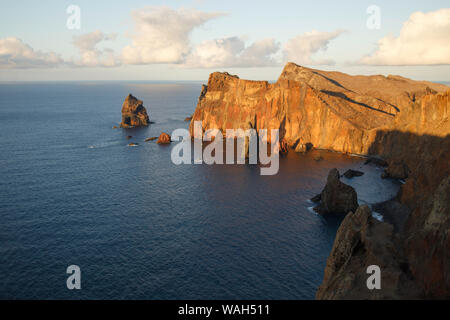 Miradouro Da Ponta do Rosto | Madeira Portugal | Red Cliffs Stockfoto