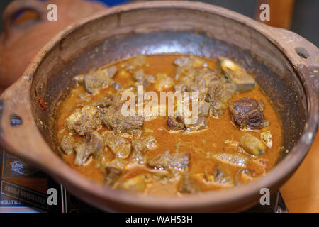 Gulai Kambing oder Indonesische traditionelle köstliche Ziege Curry Stockfoto