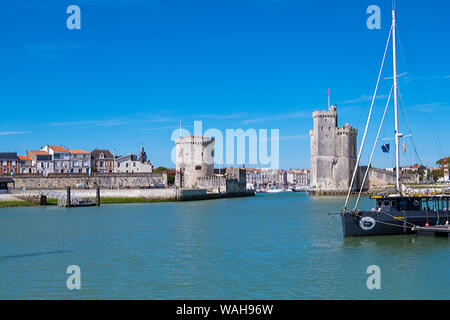 La Rochelle, Frankreich - 14. Mai 2019: berühmte alte Hafen und Hafen in La Rochelle, Frankreich Stockfoto