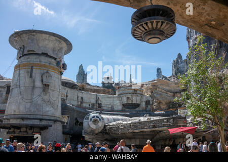 Orlando, Florida, USA. 20 Aug, 2019. MILLENNIUM FALCON: SMUGGLERS RUN während einer Vorschau von STAR WARS: Galaxie Kante landen in Disney's Hollywood Studios am 20. August 2018 in Orlando. Credit: Bryan Smith/ZUMA Draht/Alamy leben Nachrichten Stockfoto