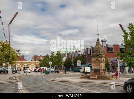 Dodshon der Brunnen und Trümmern Markthalle, High Street, Stockton-on-Tees, County Durham, UK. Stockfoto