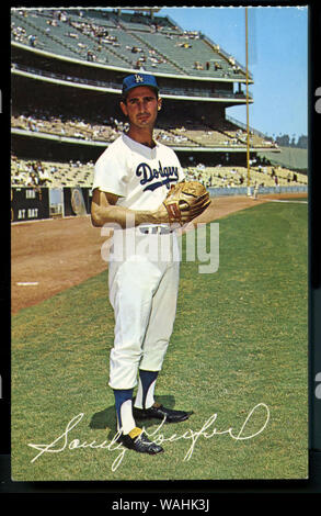 Sandy Koufax in Vintage souvenir Postkarte mit Los Angeles Dodgers um 1960 s Stockfoto